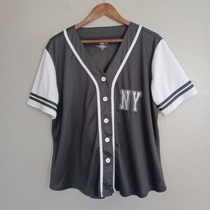 ORANGE KISS Black and White 84 Brooklyn New York All Stars Button-Up Jersey Top